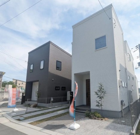 川西市笹部、新築一戸建ての外観画像です