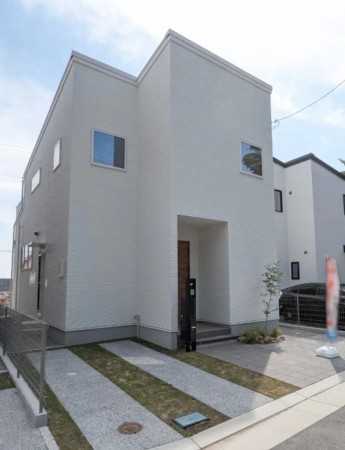川西市笹部、新築一戸建ての外観画像です