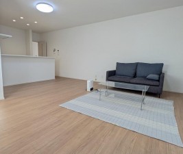 川西市水明台、中古一戸建ての居間画像です