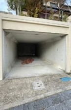 川西市丸山台、中古一戸建ての駐車場画像です