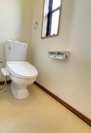 川西市丸山台、中古一戸建てのトイレ画像です