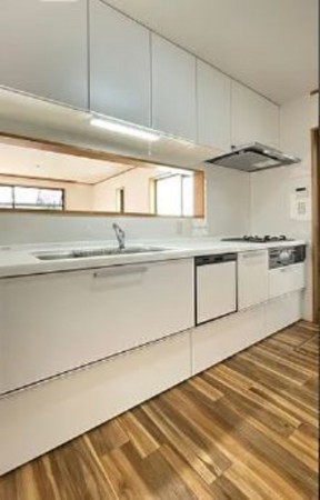 川西市丸山台、中古一戸建てのキッチン画像です
