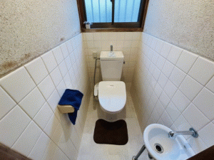 川西市東畦野、土地のトイレ画像です