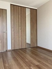 川西市緑台、新築一戸建ての寝室画像です