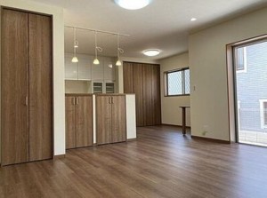 川西市緑台、新築一戸建ての居間画像です