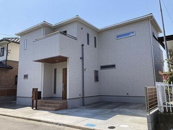 川西市緑台、新築一戸建ての外観画像です