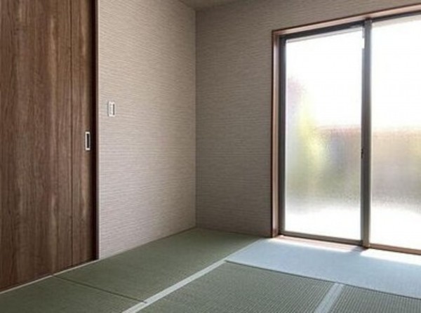 川西市緑台、新築一戸建ての居間画像です