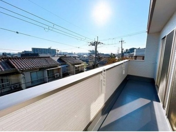川西市久代、新築一戸建てのバルコニー画像です