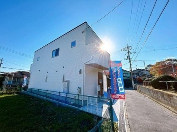 川西市久代、新築一戸建ての外観画像です