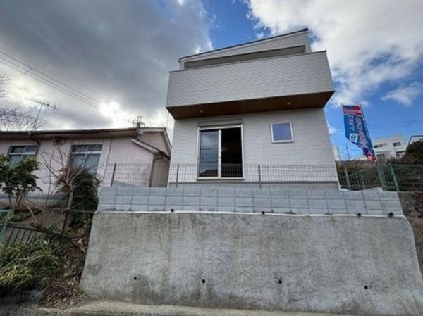 川西市久代、新築一戸建ての外観画像です