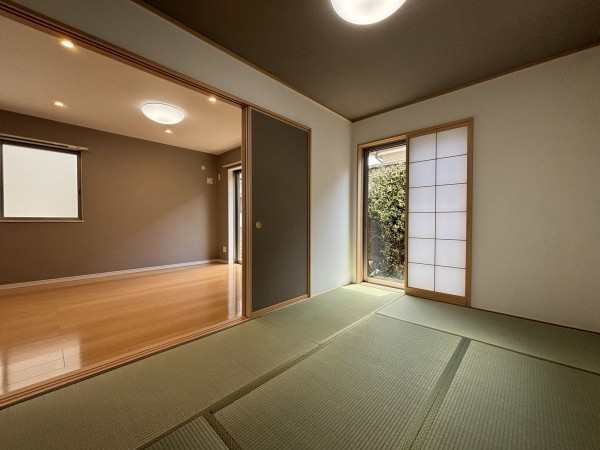 川西市緑が丘、中古一戸建ての寝室画像です