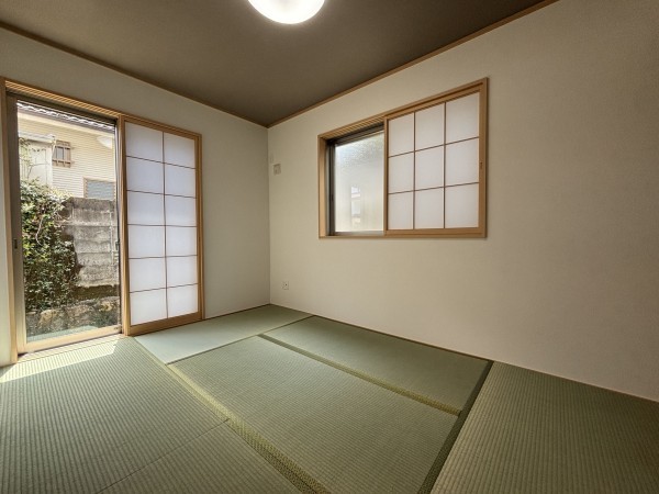 川西市緑が丘、中古一戸建ての寝室画像です
