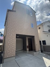 川西市笹部、中古一戸建ての外観画像です