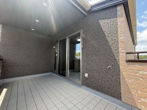 川西市笹部、中古一戸建てのバルコニー画像です