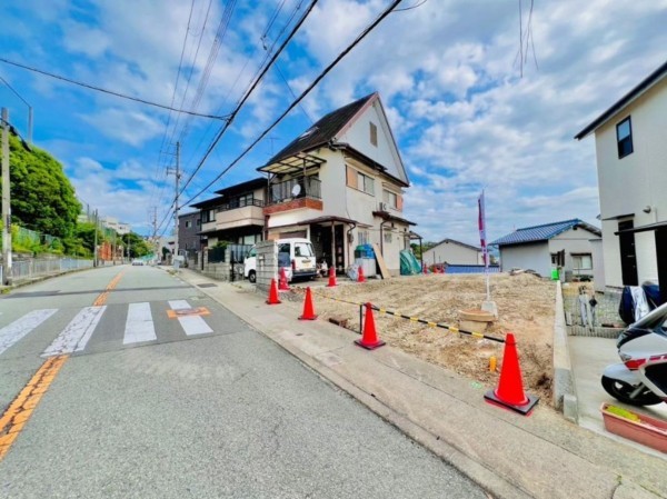 川西市霞ケ丘、土地の画像です