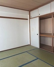 川西市久代、マンションの居間画像です