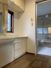 川西市丸山台、中古一戸建ての洗面画像です