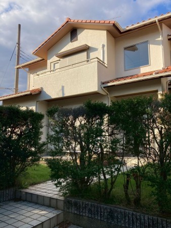 川西市丸山台、中古一戸建ての外観画像です