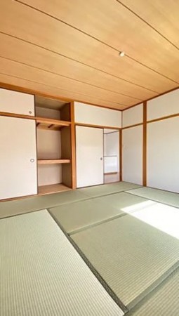 川西市丸山台、中古一戸建ての寝室画像です