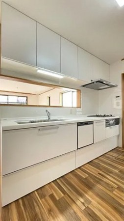 川西市丸山台、中古一戸建てのキッチン画像です