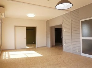 川西市清和台、マンションの居間画像です