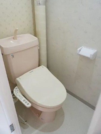 川西市清和台、マンションのトイレ画像です