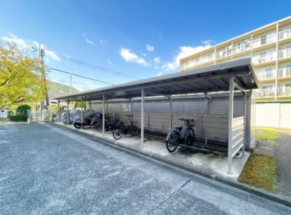 川西市清和台、マンションの外観画像です