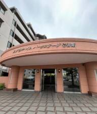 川西市久代、マンションの外観画像です