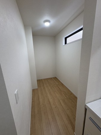 川西市小戸、新築一戸建ての収納画像です