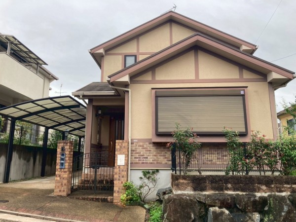 川西市美山台、中古一戸建ての外観画像です