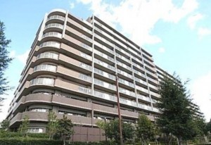 川西市見野、マンションの外観画像です