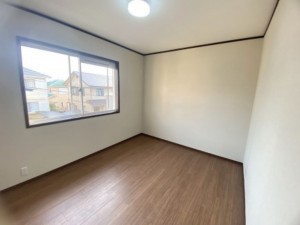 川西市丸山台、中古一戸建ての子ども部屋画像です
