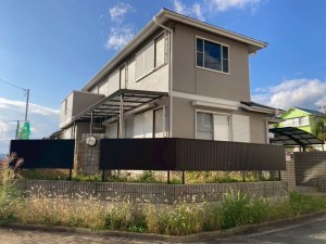 川西市丸山台、中古一戸建ての外観画像です