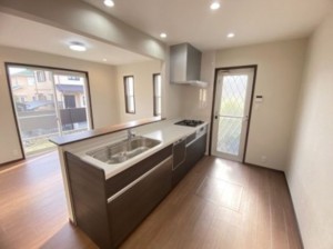 川西市丸山台、中古一戸建てのキッチン画像です