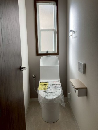 川西市丸山台、中古一戸建てのトイレ画像です