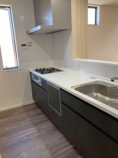 川西市清和台、新築一戸建てのキッチン画像です