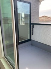 川西市笹部、新築一戸建てのバルコニー画像です