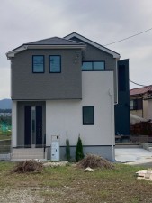 川西市笹部、新築一戸建ての外観画像です