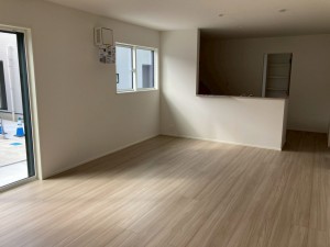 川西市笹部、新築一戸建ての居間画像です