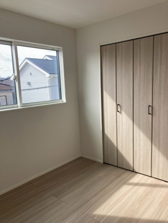 川西市笹部、新築一戸建ての寝室画像です