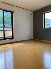 川西市けやき坂、中古一戸建ての寝室画像です