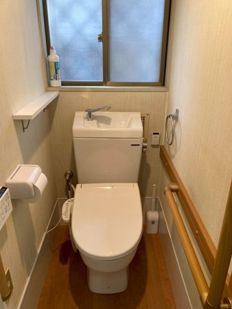 川西市笹部、中古一戸建てのトイレ画像です