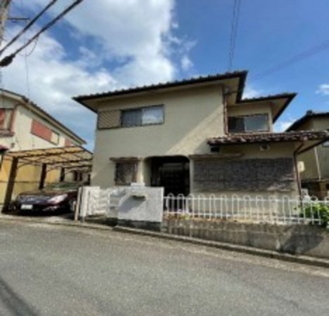 川西市笹部、中古一戸建ての外観画像です