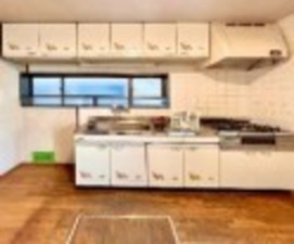 川西市西多田、中古一戸建てのキッチン画像です