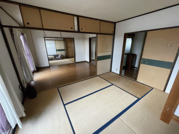 川西市清和台、マンションの居間画像です