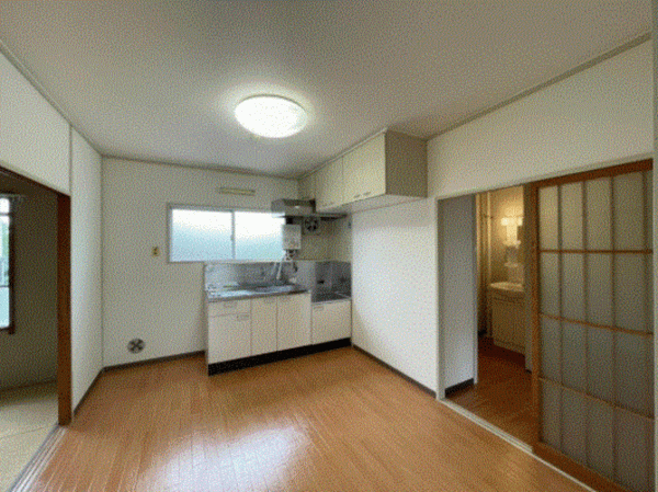 川西市清和台、マンションのキッチン画像です