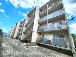 川西市清和台、マンションの外観画像です