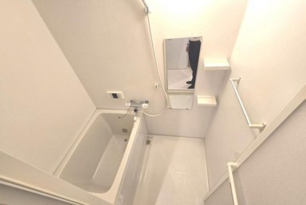 川西市清和台、マンションの風呂画像です
