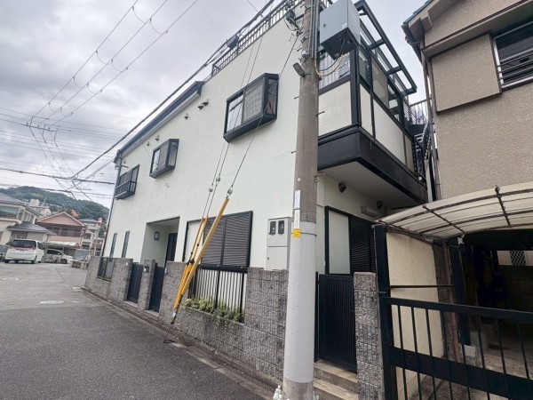 川西市南花屋敷、中古一戸建ての画像です