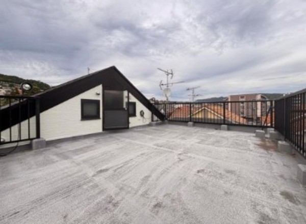 川西市南花屋敷、中古一戸建ての画像です